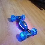 רכב RC הנשלט על ידי מחוות כף היד photo review
